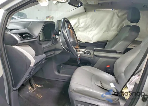 2021 Toyota Sienna Xle 7-Passenger z USA, uszkodzony, nr VIN 5TDYRKEC1MS035009